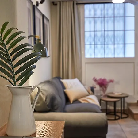 Bbarcelona Parallel Апартаменты *